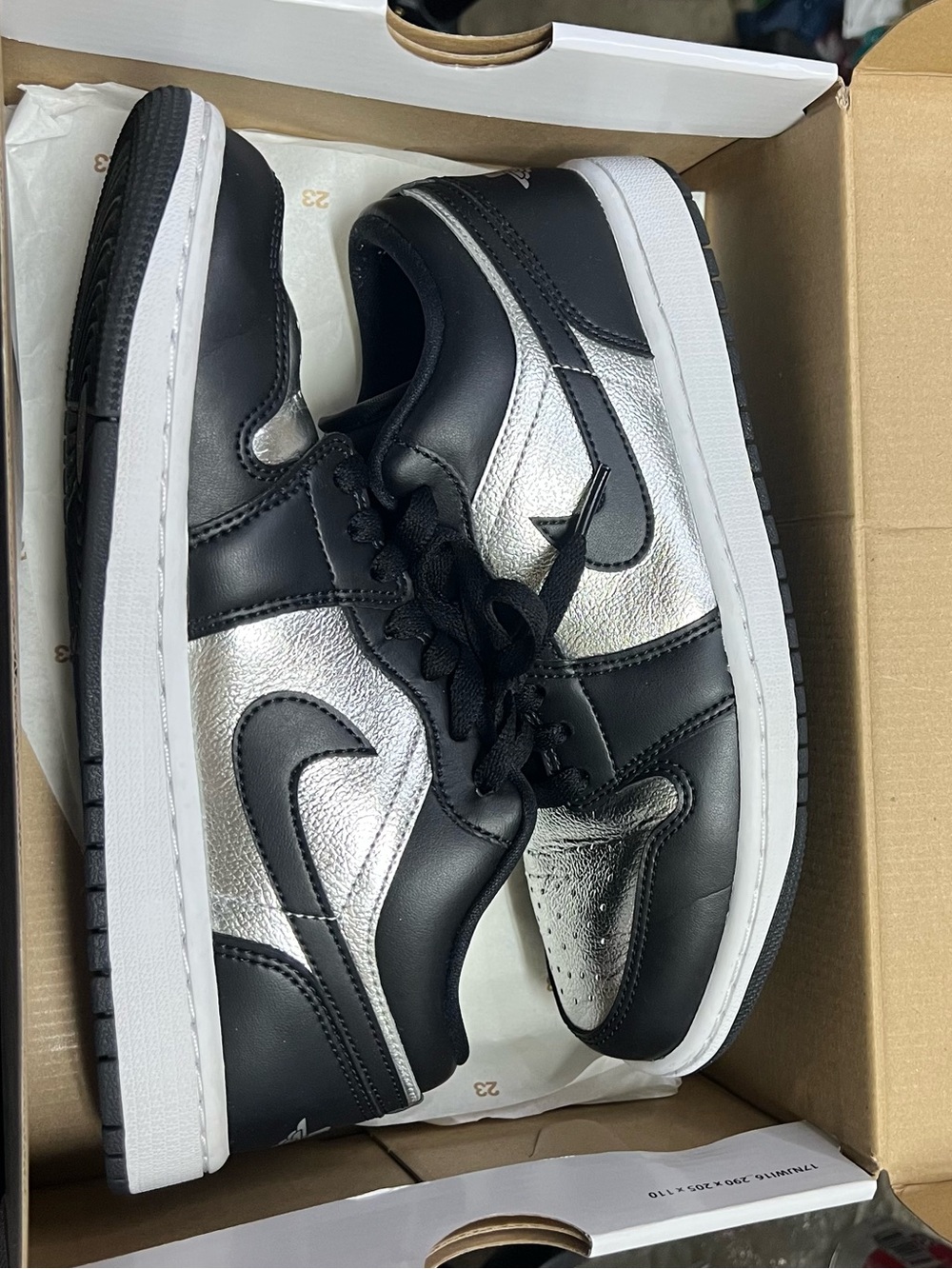 Nike Air Jordan 1 Low SE Black Metallic Silver Sneakers W8